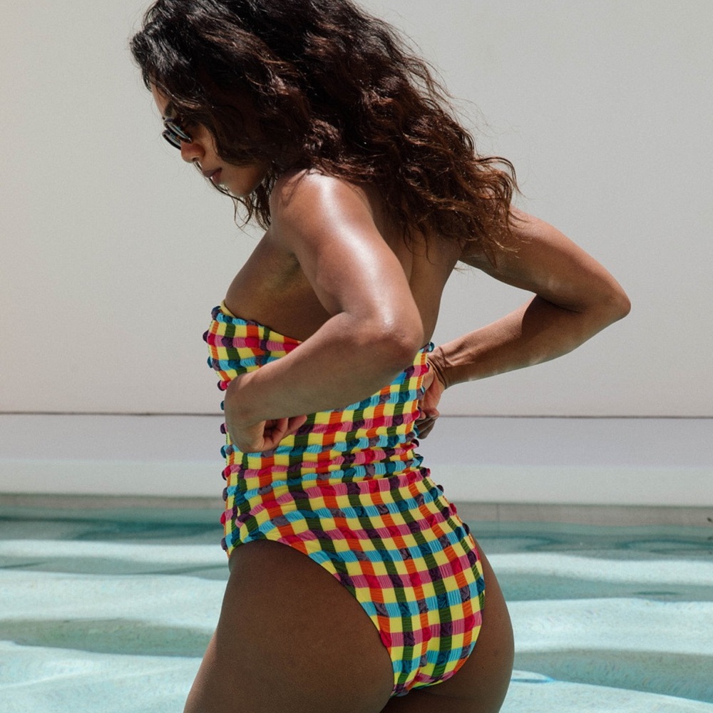 NWT CARO LUNA ESTELA SEER SUCKER SWIMSUIT-SIZE SMALL - Picture 2 of 7